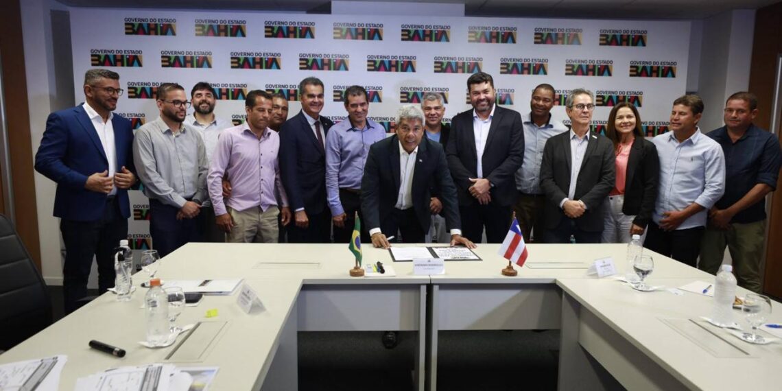 Estado firma convênios para pavimentar estradas na zona rural