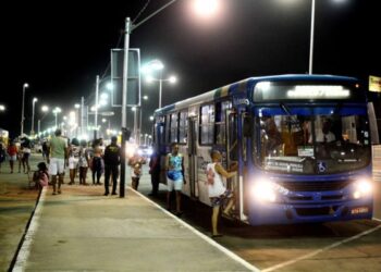 Salvador pode ter transporte público 24h; veja o que muda