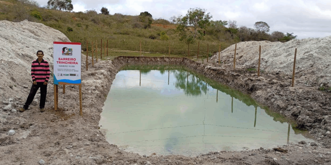 Governo entrega barreiros de trincheira e reforça apoio ao rural