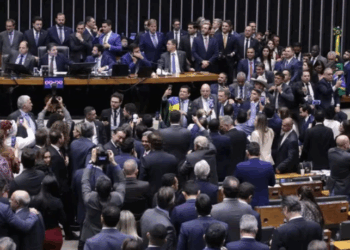 Câmara aprova aumento da licença-paternidade para até 20 dias