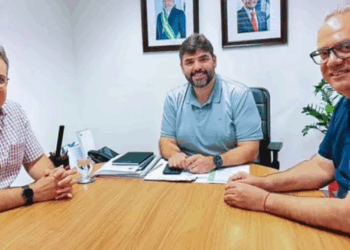Adolpho Loyola se reúne com vereadores da base de Bruno Reis