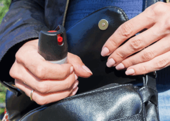 Mulheres em Salvador podem ganhar direito de portar spray de pimenta