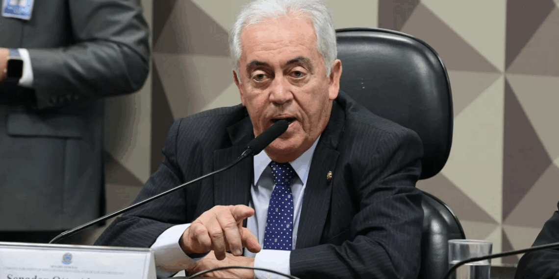 Prisão de Bolsonaro: “Tudo dentro da lei”, afirma Otto Alencar