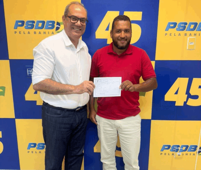Ex-prefeito troca PCdoB pelo PSDB com apoio de Carlos Muniz