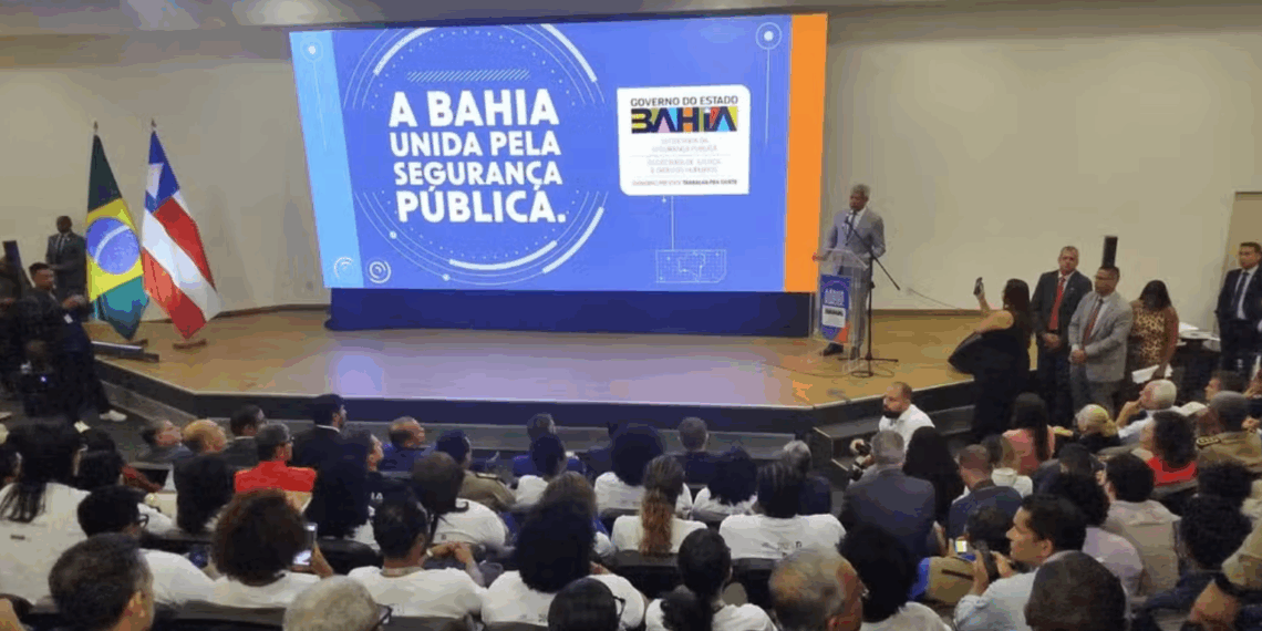 Jerônimo anuncia novo concurso da Polícia Civil com 750 vagas