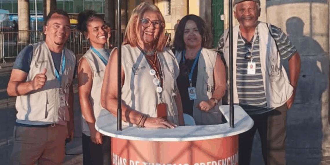 SINGTUR-BA oferece walking tours e apoio ao visitante no Natal de Salvador