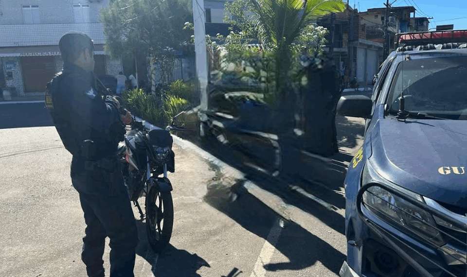 Homem com mandado em aberto é detido pela GCM em abordagem