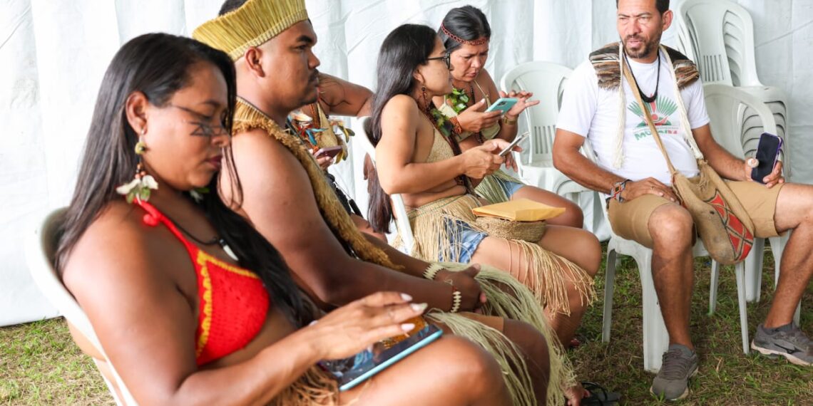 Seagri leva orientações a indígenas durante o Acampamento Terra Livre