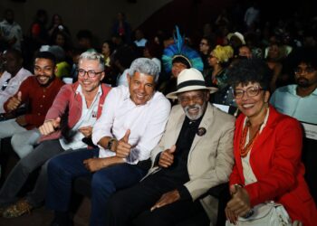 Governador participa de sessão especial do filme Malês durante o Novembro Negro