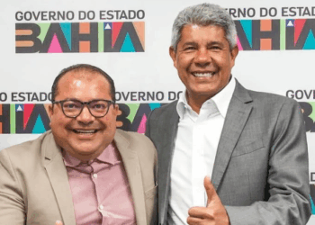Governador aguarda saída de Cafu e diz estar disposto a ouvir o partido