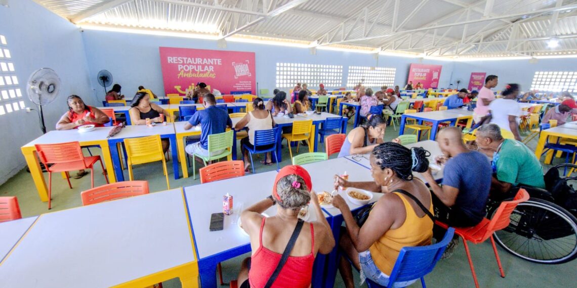 Ambulantes recebem almoço e passagens gratuitas para atuarem no Festival Virada Salvador 2026