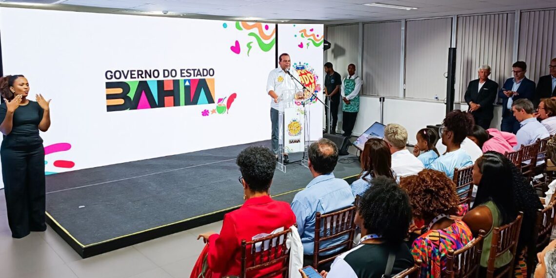 Geraldo Júnior destaca liderança da Bahia no turismo durante lançamento do Verão 2025/2026