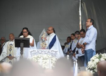 Salvador celebra 476 anos da Festa de Nossa Senhora da Conceição da Praia com missa campal e procissão no Comércio
