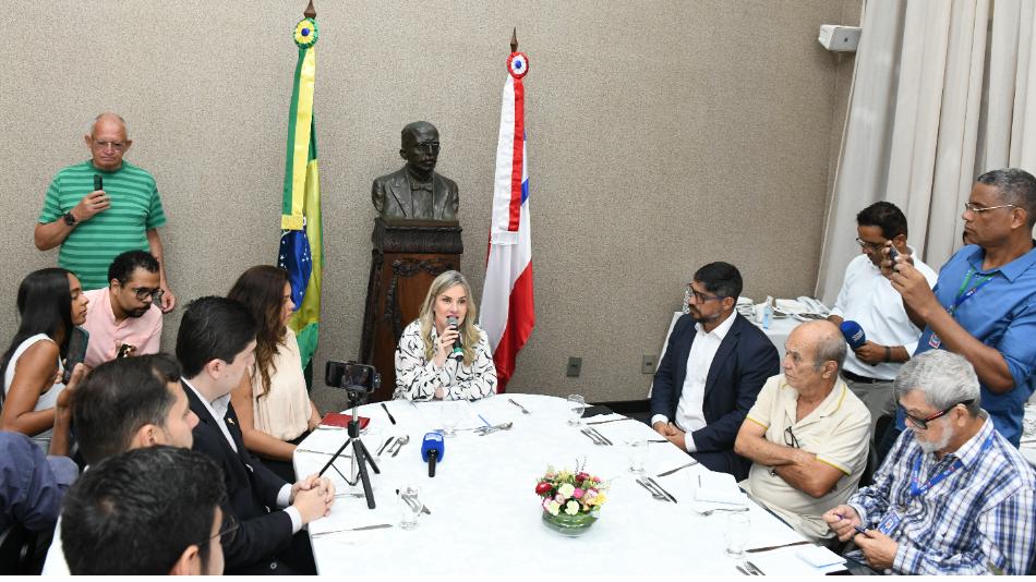 Presidente apresenta resumo das atividades do Poder Legislativo