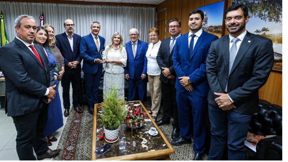 ALBA recebe troféu do Selo Ouro de Transparência Pública