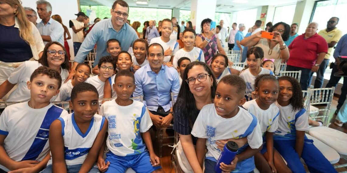 Prefeitura amplia número de vagas do Salvador Social Clube em 57% e vai beneficiar 1,1 mil estudantes em 2026