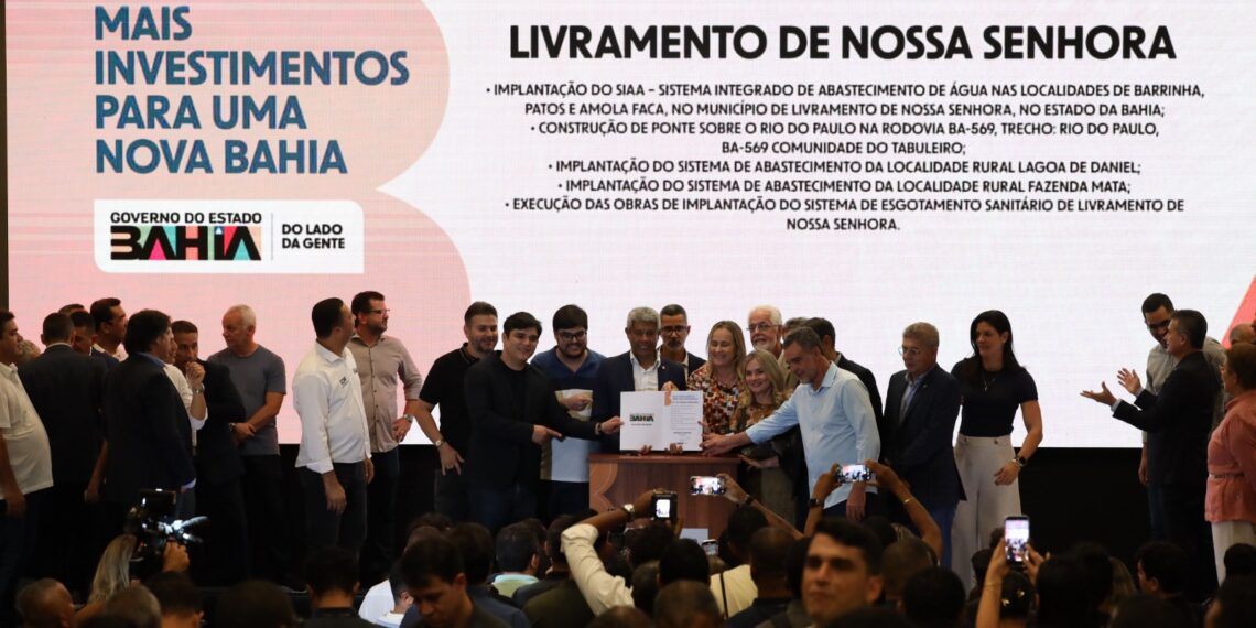 Governo firma convênios para obras em 135 municípios baianos; valor se aproxima de R$ 1 bilhão