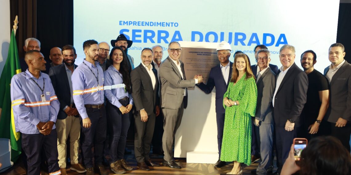 Jerônimo Rodrigues prestigia lançamento de projeto que vai transmitir energia renovável para 20 municípios baianos