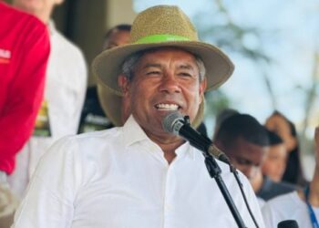 Jerônimo diz que chapa de 2026 será definida com cuidado