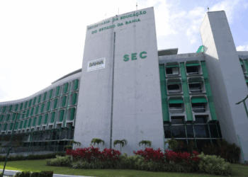 SEC libera gratificação de aperfeiçoamento a 2,3 mil docentes