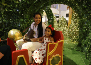 Com muitas luzes, música e emoção, Shopping Barra celebra a chegada do Natal