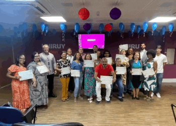 Hub Salvador conclui formação de idosos na área de tecnologia