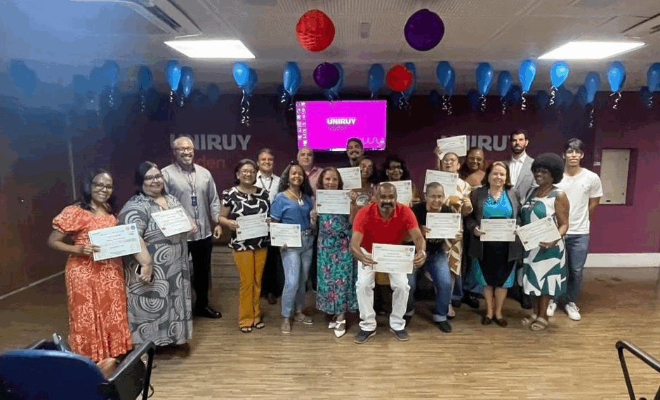 Hub Salvador conclui formação de idosos na área de tecnologia