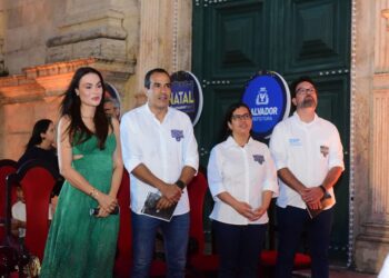 Com missa, Papai Noel, desfile e iluminação cênica, Prefeitura dá início aos festejos de Natal em Salvador