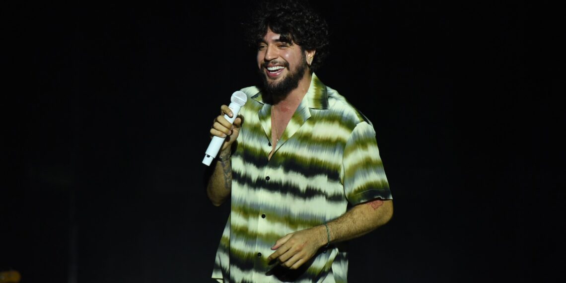 Figurinha carimbada, cantor Nattan se apresenta mais uma vez no Festival Virada Salvador