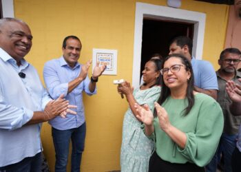 Morar Melhor entrega mais 100 casas reformadas no Alto do Cabrito e totaliza 400 lares beneficiados na localidade
