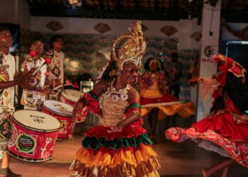 Quase 1 milhão de turistas visitam Salvador com receita de R$ 2 bilhões durante Novembro Salvador Capital Afro