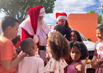 Carreata natalina marca entrega de presentes em campanha solidária do Boulevard Camaçari, Bahia Norte e Litoral Norte