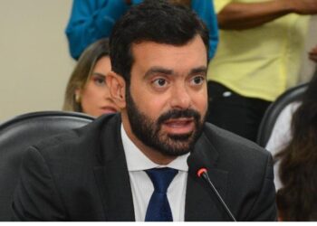 Tiago Correia apresenta projeto para prevenir acidentes nas rodovias