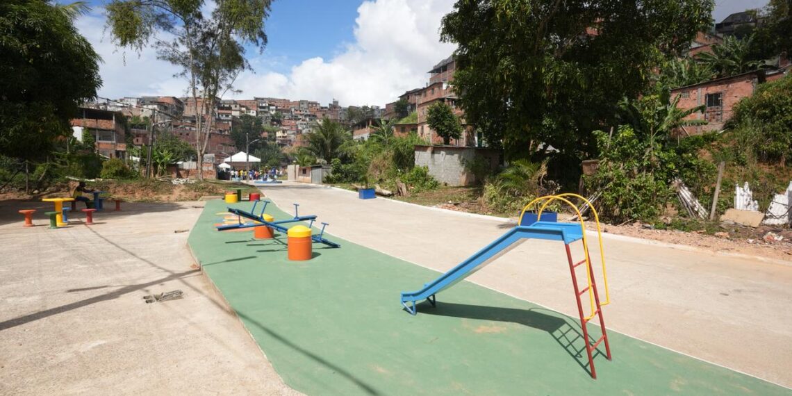Prefeitura entrega urbanização e macrodrenagem de canal no bairro de São Marcos
