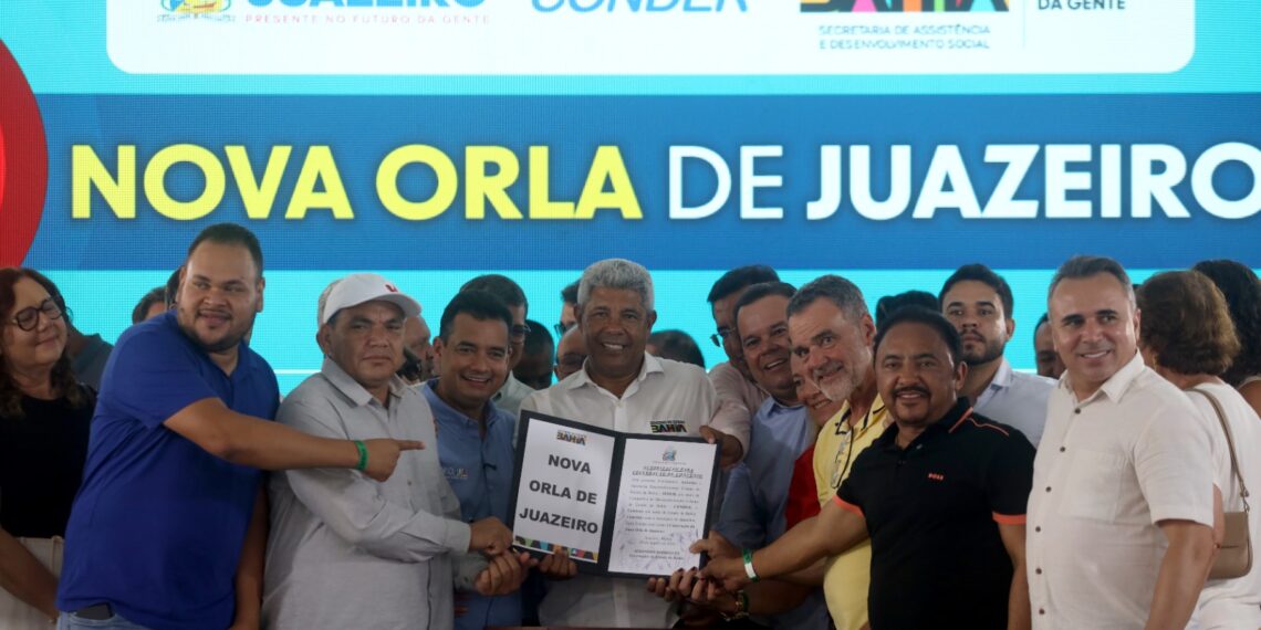 Governador entrega ambulância e autoriza obras do Novo PAC em Juazeiro