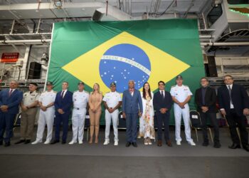 Marinha premia Jerônimo Rodrigues com sua maior honraria