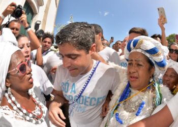 ACM Neto diz que PT “não consegue separar o público do partidário” e prevê vitória: “Vão perder os três de uma vez”