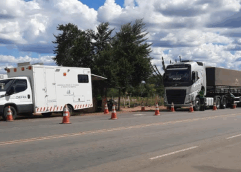 Balanças de pesagem móveis iniciam as operações em 10 municípios nesta quinta-feira (15)