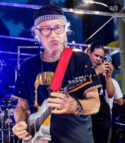 Ensaio de Carnaval destina renda a herdeiro com doença degenerativa