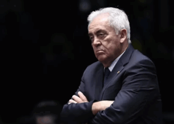 “Dois homens com distúrbios mentais”, diz Otto sobre tensão na Venezuela