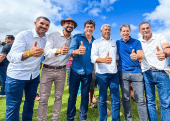 Ao lado do governador, Hassan comemora investimentos no Vale