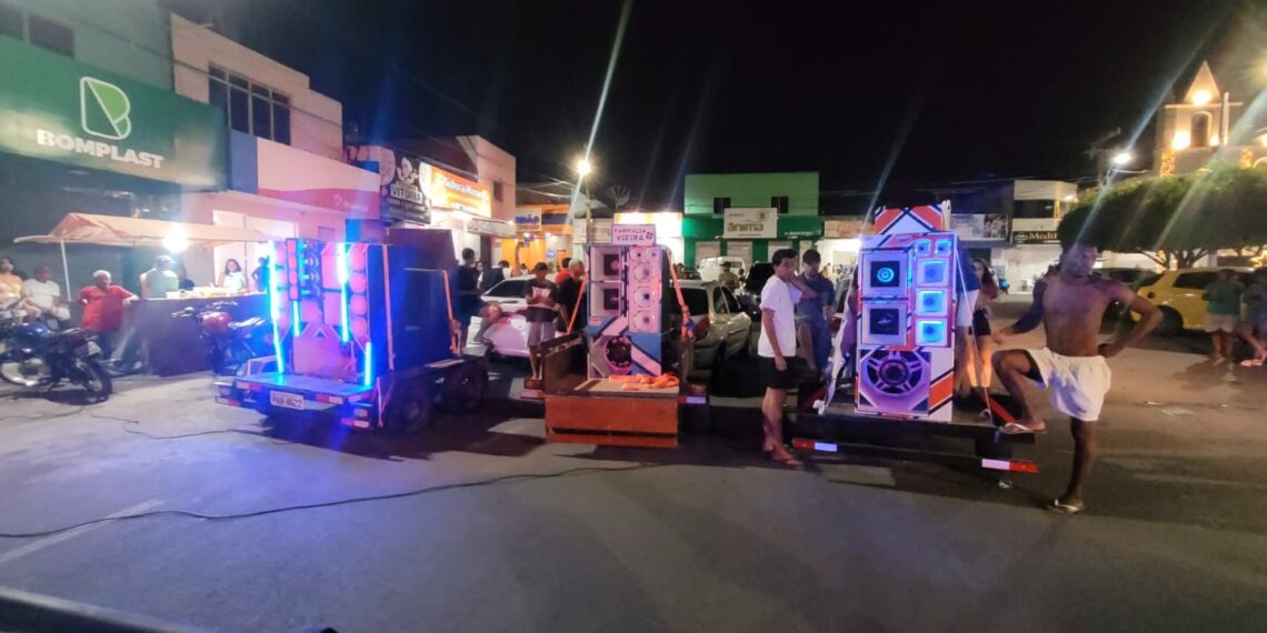 Operação Paredão inibe festas clandestinas e apreende veículos irregulares