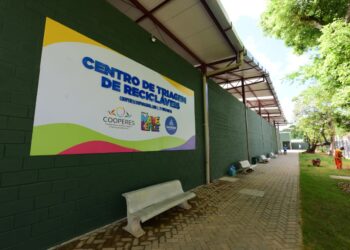 Prefeitura entrega moradias e anuncia arena aquática no Subúrbio
