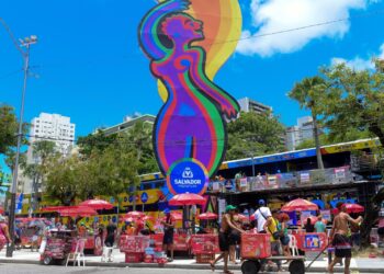Prefeitura capacita ambulantes para a Festa de Iemanjá e Carnaval