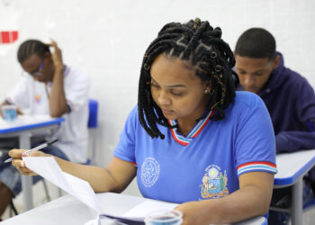 Estudantes da rede estadual comemoram aprovação no SISU