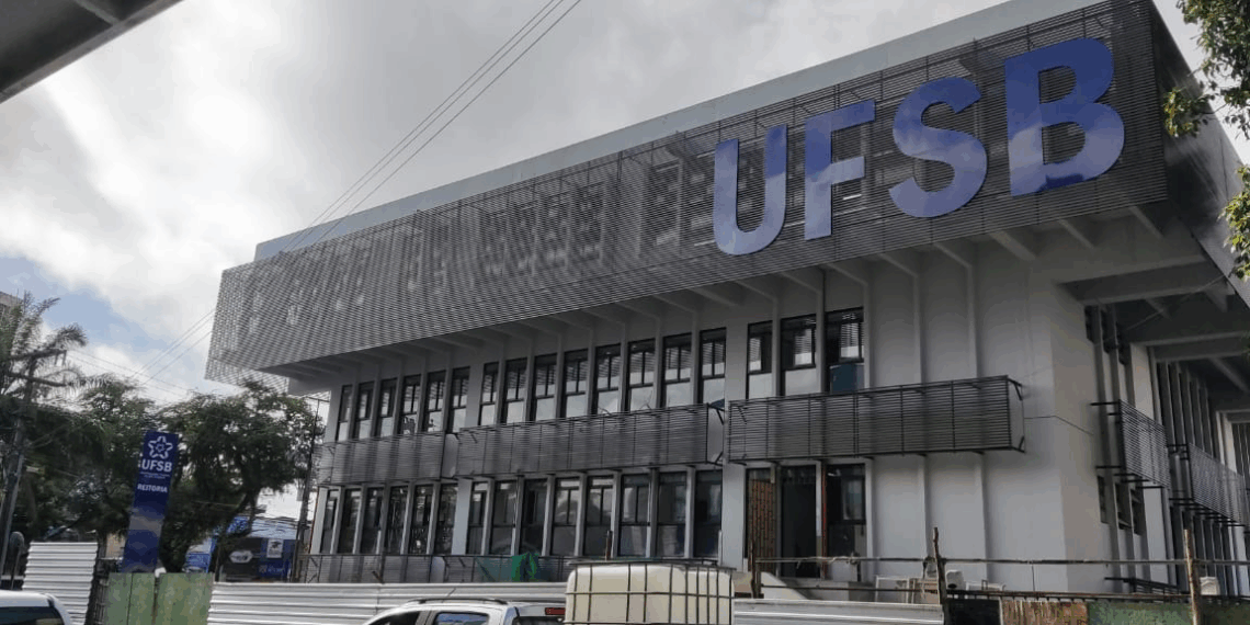 Estado e SEC regularizam terrenos para novos campi da UFSB e UFRB