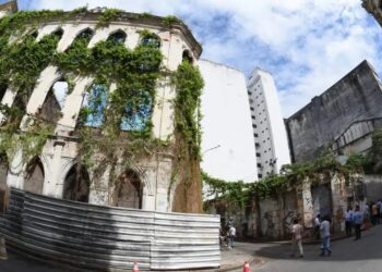 Prefeitura decreta posse de imóveis no Comércio