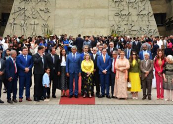 Governador apresenta mensagem à Alba em sessão com protagonismo feminino