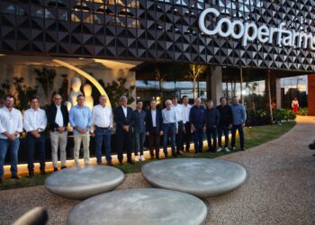 Jerônimo destaca agroindústria no oeste baiano