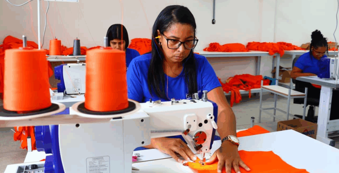 Em Olindina, SDE celebra inauguração do parque fabril da Marvin Fardamentos